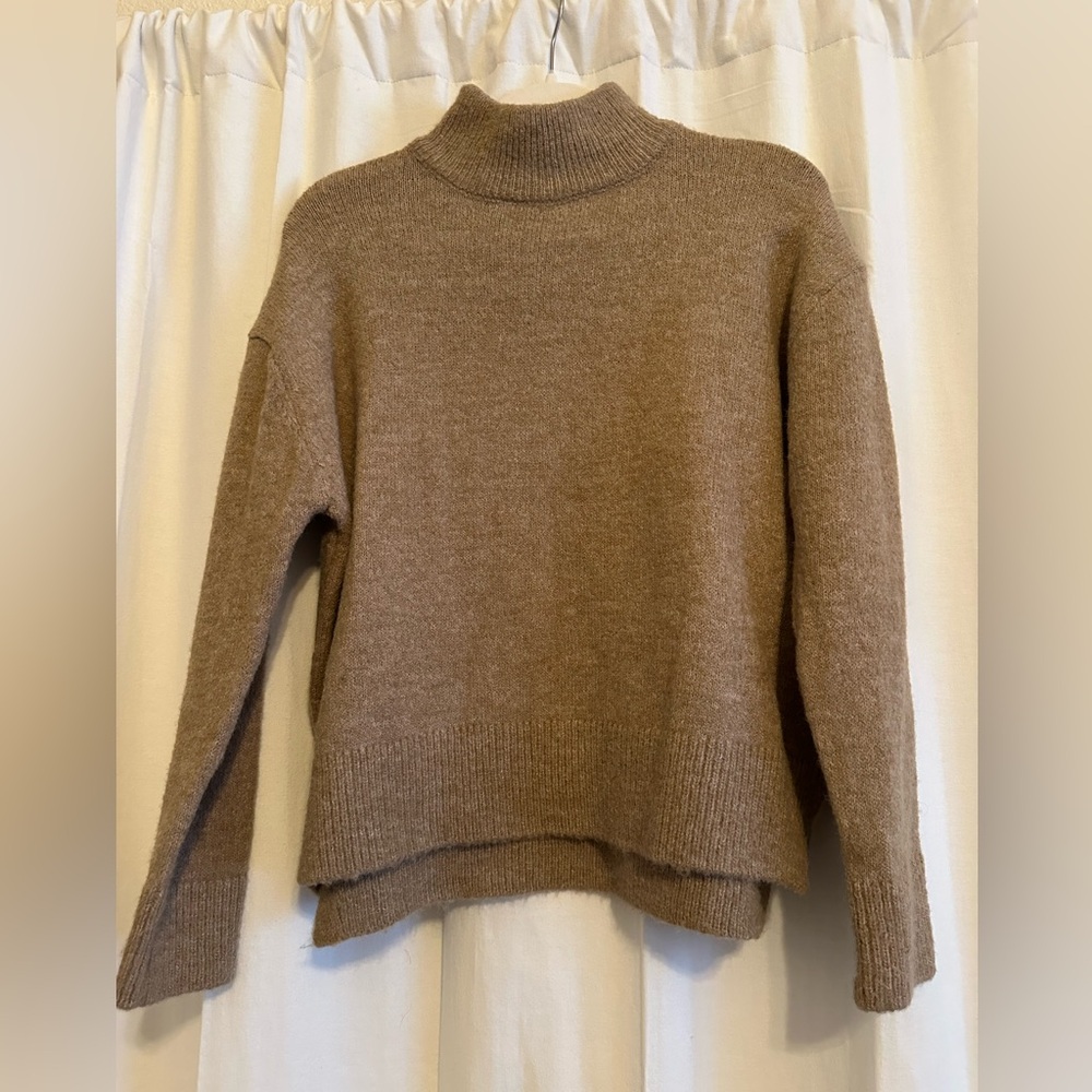 Neuflora Brown/Beige Mock Neck Sweater: Size S